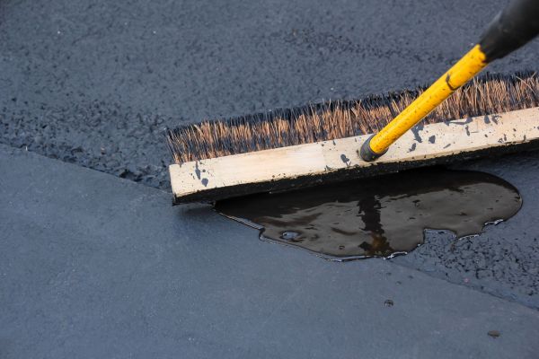 Driveway Asphalt Sealing in Fallbrook